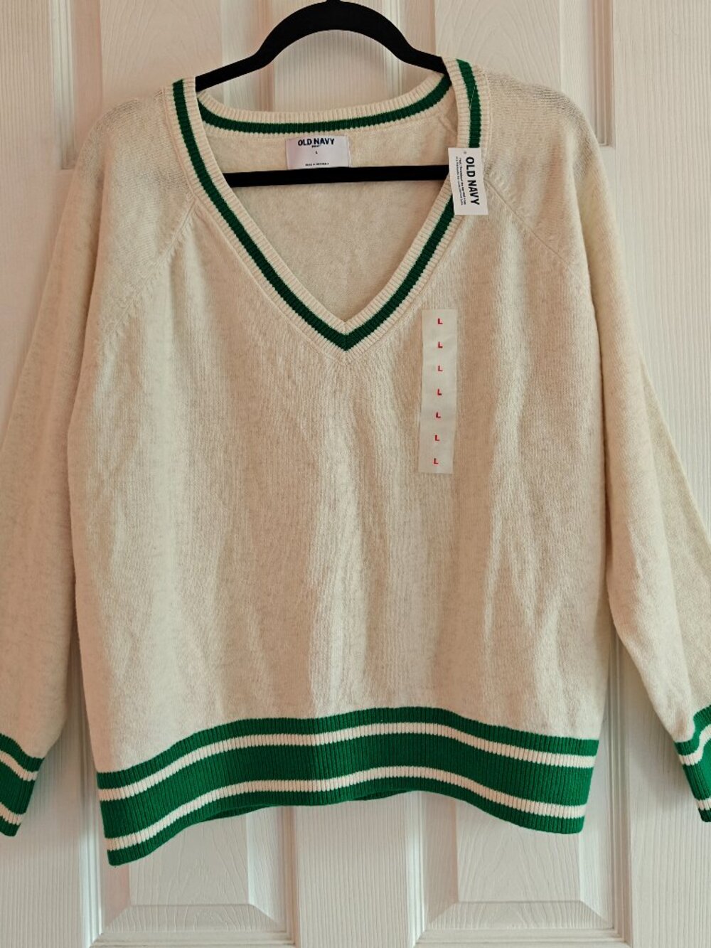 OLD NAVY SoSoft Loose V-Neck Sweater Varsity White/Green Large